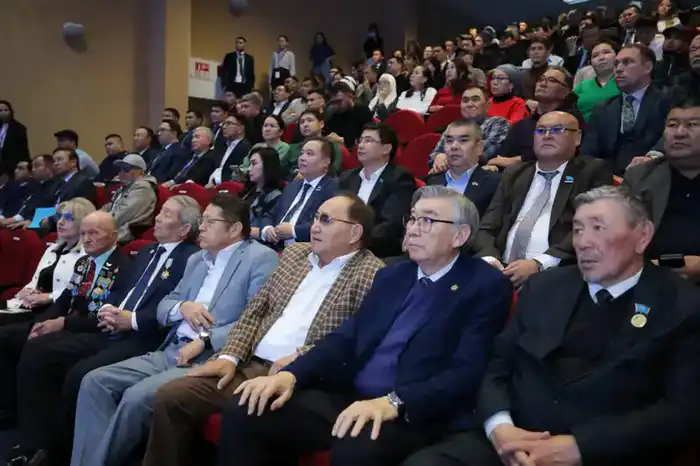 Нурдаулет Килыбай выслушал проблемы жителей города Актау (2)