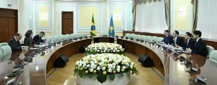 Казахстан и Бразилия: укрепление двустороннего сотрудничества через политические консультации в Астане {city2}