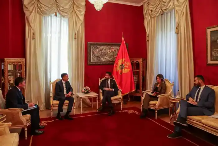 Посол Казахстана вручил верительные грамоты Президенту Черногории (3)