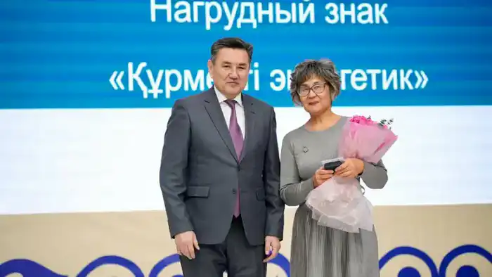 В Восточном Казахстане награждены представители энергетической отрасли (2)