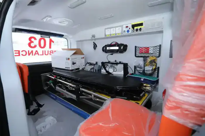 Городу Жанаозен передали 5 новых машин скорой помощи (5)