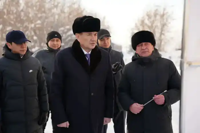 Аким ВКО осмотрел социальные объекты в районе Алтай, включая жилье и спортивную инфраструктуру {city2}