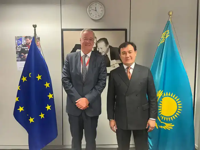 Казахстан и ЕС: на пути к открытым дверям – начались переговоры об упрощённом визовом режиме {city2}