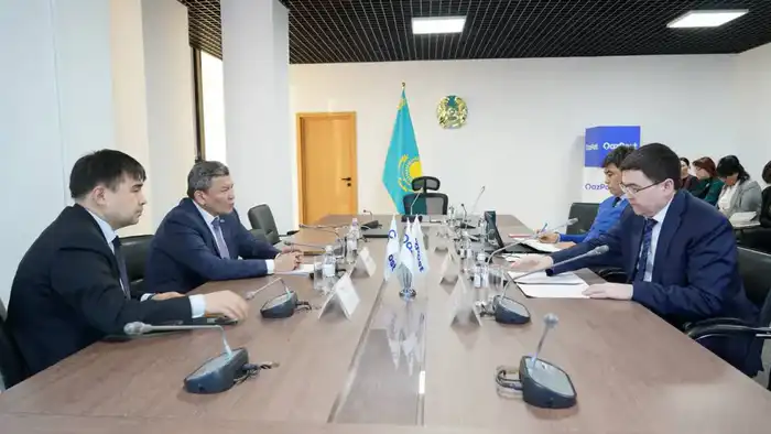 Аким области и руководство Казпочты обсудили преобразование аэропорта Петропавловска в мультимодальный логистический хаб {city2}