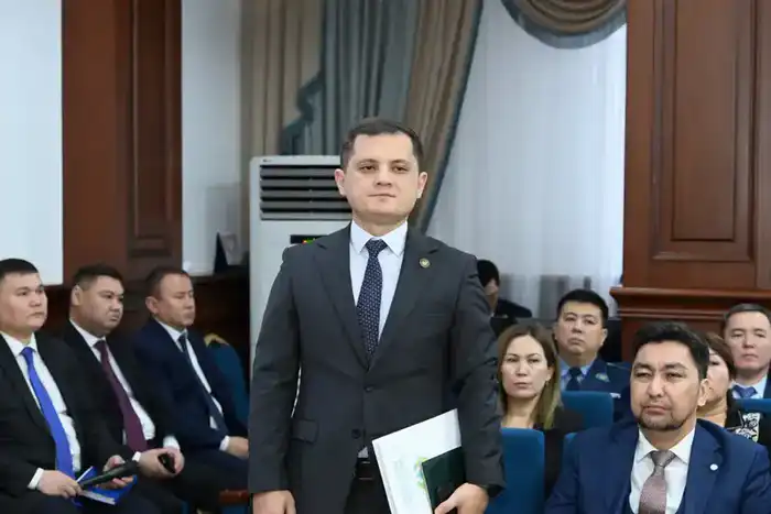 Рассмотрены вопросы развития и цифровизации транспортно-транзитной отрасли (5)