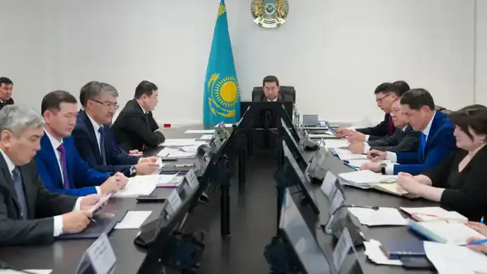Айдарбек Сапаров поручил активизировать работу по интеграции отраслевых систем в единый цифровой контур (5)