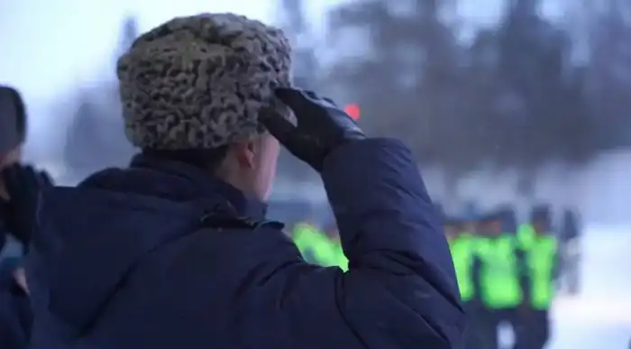 МВД Казахстана предупреждает о гололеде и призывает соблюдать осторожность на дорогах {city2}