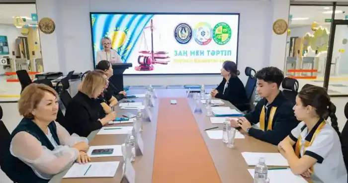 «Закон и порядок»: в Астане обсудили вопросы профилактики насилия в отношении подростков (3)
