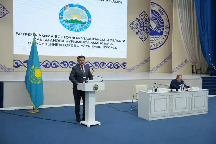 Открытый диалог: акимы ВКО и Усть-Каменогорска встретились с населением (6)