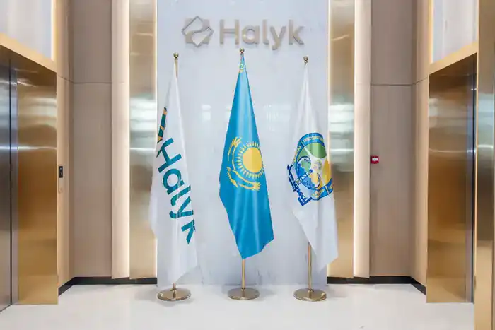 В Атырау открылось новое здание областного филиала Halyk Bank (7)