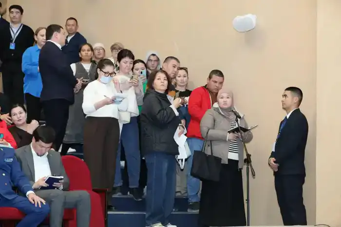 Нурдаулет Килыбай выслушал проблемы жителей города Актау (3)