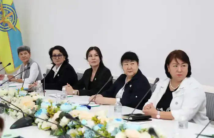 В Астане подвели итоги деятельности служб по организации работы с членами семей военнослужащих (5)