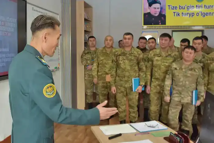 Создание учебного класса имени Бауыржана Момышулы как шаг к воспитанию нового поколения офицеров с акцентом на наследие героизма {city2}