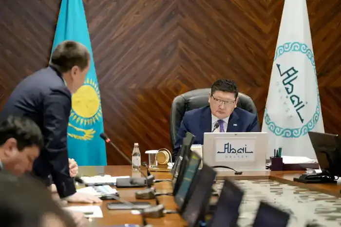 В области Абай обсудили развитие дорожной инфраструктуры (2)