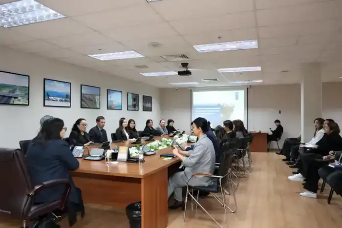 Представитель ПРООН в Казахстане провела лекцию для сотрудников Министерства (5)