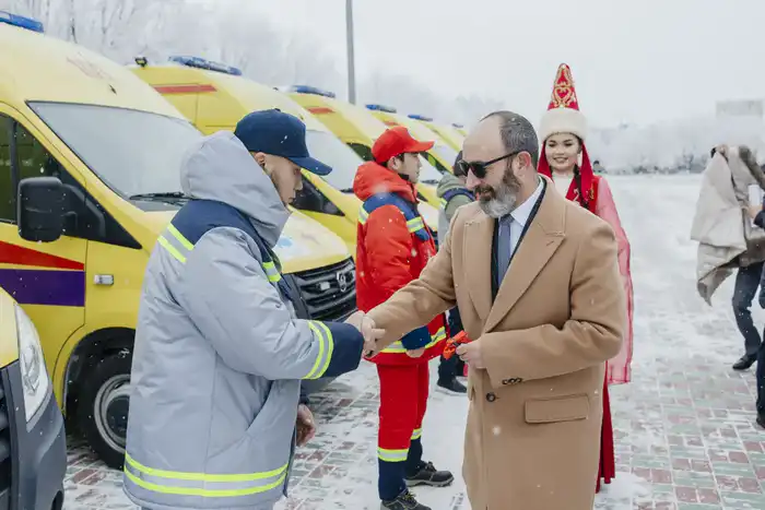 В Атырау пополнился автопарк службы скорой помощи (4)
