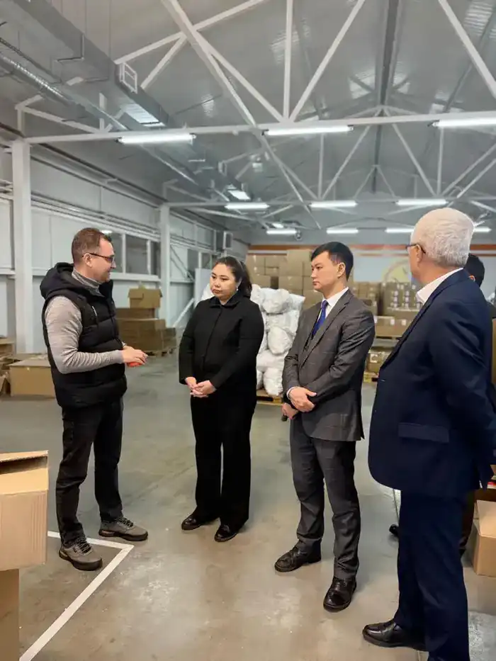 Жаннат Дубирова посетила QR System для обсуждения высоких технологий и развития промышленности {city2}