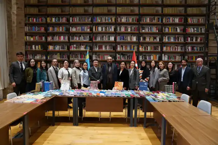 В крупнейшей библиотеке Стамбула впервые открылся научно-литературный уголок Казахстана (10)