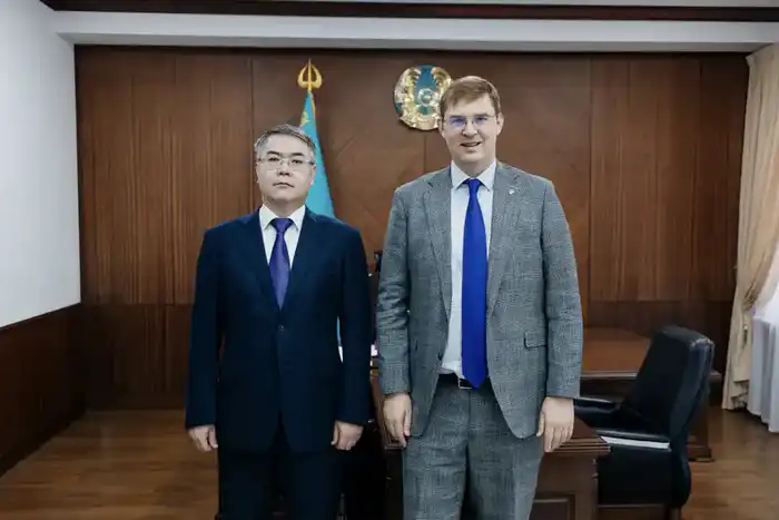 Сотрудничество Атырауской области и Freedom Holding Corp. в сфере цифровизации и социальных инициатив {city2}