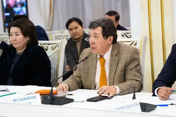 Первый круглый стол в Астане по гранту ЮНЕСКО возрождение казахской культуры {city2}