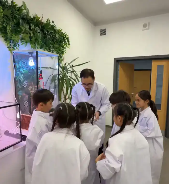 В столичной школе «Келешек мектебi» открылся кабинет «Живой природы» (3)