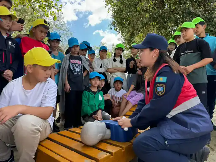 Медицинская помощь в ЧС: планы на 2025 год {city2}