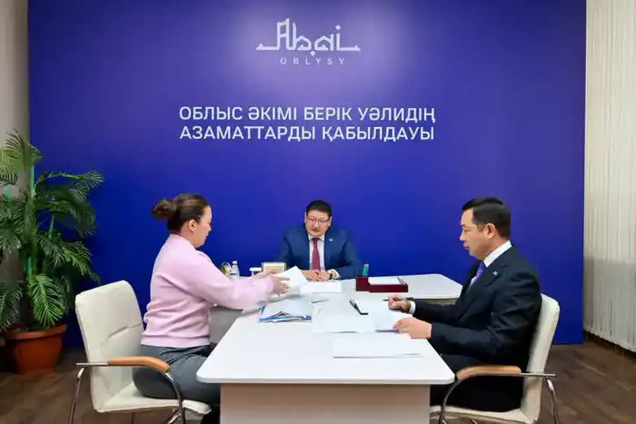 Аким области провел личный прием жителей города Семей (8)