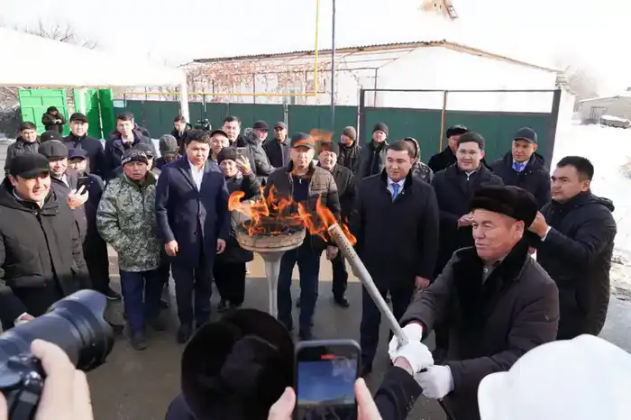 ТУРКЕСТАН: ВОПРОС, ОЗВУЧЕННЫЙ НА ВСТРЕЧЕ АКИМА ОБЛАСТИ С НАСЕЛЕНИЕМ, РЕШЕН: В ЖЕТЫСАЙСКОЕ СЕЛО ПОДАЛИ ГАЗ (5)