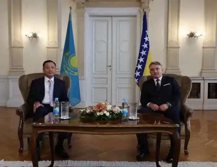 Посол Казахстана вручил верительные грамоты Председателю Президиума Боснии и Герцеговины (2)