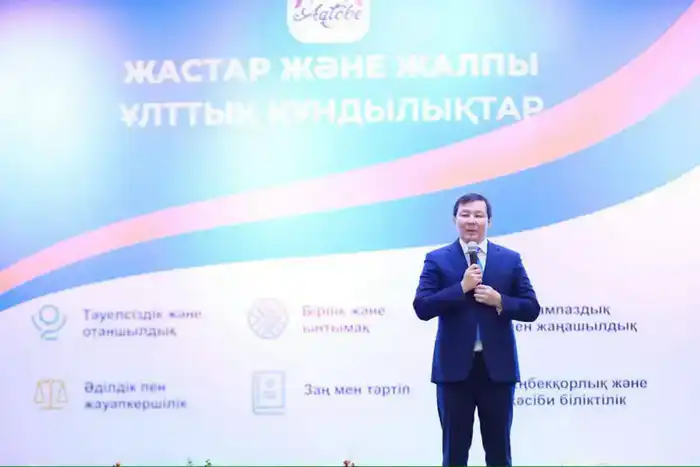 В Актобе прошла встреча будущих врачей с авторами QazVac и медицинскими экспертами {city2}