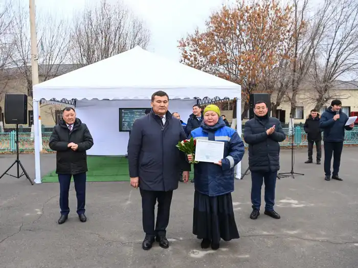 Глава региона встретился с сотрудниками «Қызылорда автобус паркі», «Қызылорда су жүйесі» (5)