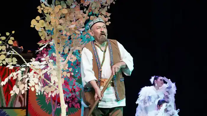 В Уйгурском театре состоялась премьера музыкальной комедии «Твои черные глаза» (4)