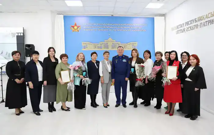 Семейные узы: крепость, на которой строится сила армии {city2}