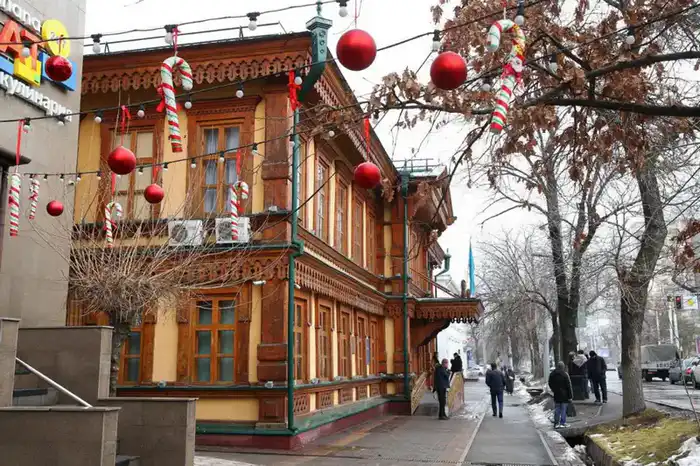 В Алматы будет усилена готовность коммунальных служб к новогодним праздникам (6)