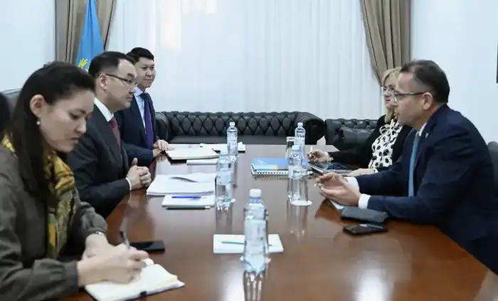 Казахстан и Всемирная организация здравоохранения укрепляют сотрудничество (3)