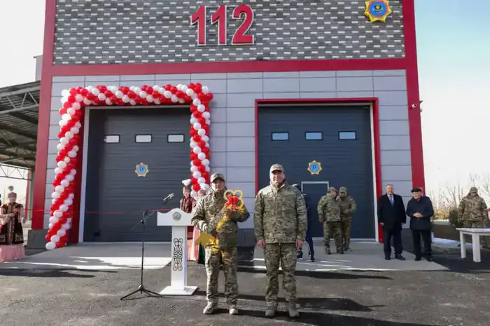 Шымкент: три в одном — спасатели, медики, полиция! {city2}