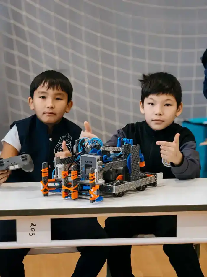 В Астане прошел захватывающий чемпионат по робототехнике для молодых изобретателей {city2}