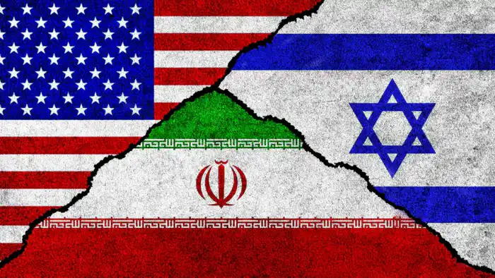 Израиль готовит новые удары по Ирану из-за расширения программы баллистических ракет {city2}