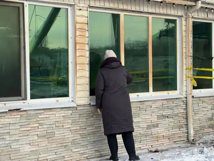 прохожие