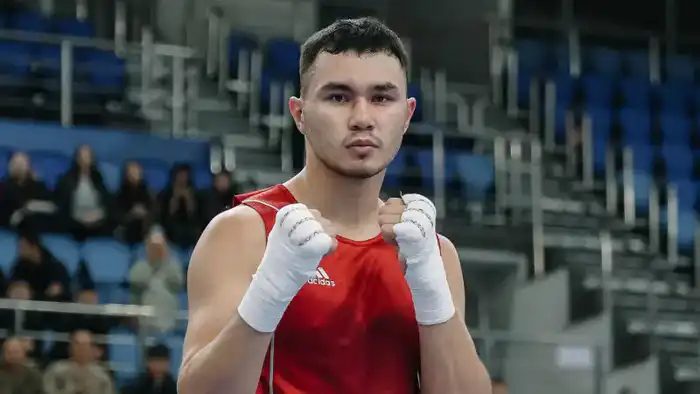 Ерасыл Жакпеков потерпел поражение от Джамбулата Бижамова на чемпионате мира по боксу 2025 года, вызвав бурю эмоций в социальных сетях. {city2}