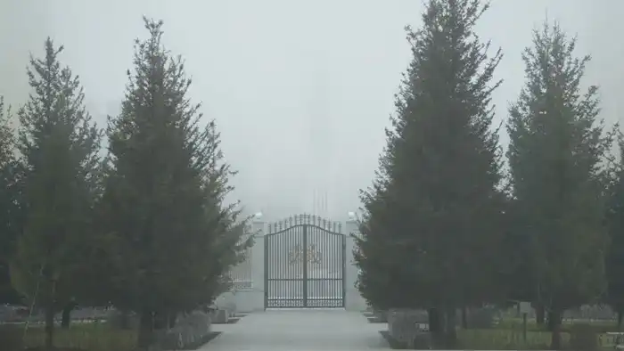 Астана в тумане: город окутан белым покрывалом, но зима все еще не пришла {city2}