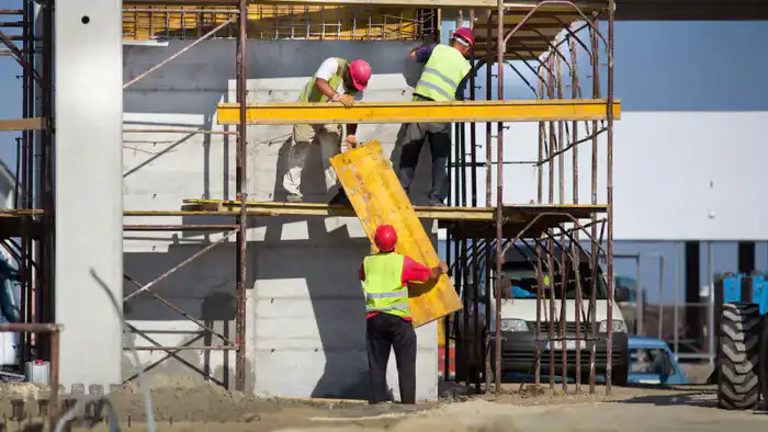 Казахстану нужны рабочие руки: депутат предлагает увеличить квоты на мигрантов {city2}