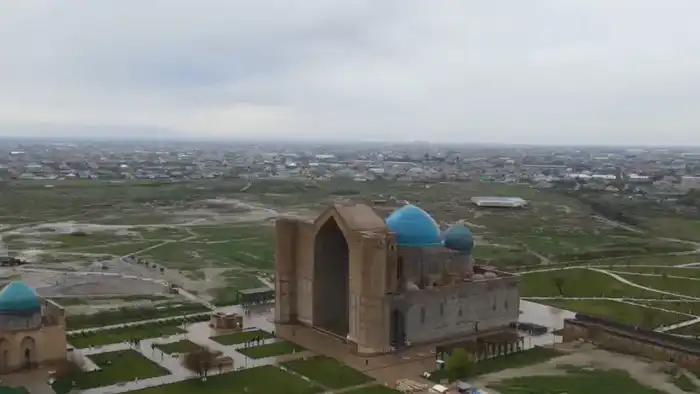 В Туркестанской области начата проверка после заказа исторического видеоролика за 100 миллионов тенге. Центр, находящийся в ведении управления культуры региона, инициировал создание семиминутного видео, что вызвало общественное внимание и вопросы о целесо {city2}