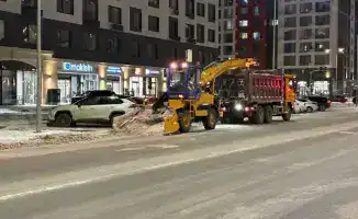 Астана: более 1200 единиц техники убирают снег