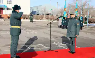 Знамя в руках: элита ВДВ готова к бою!