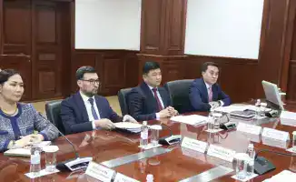 На грани стихии: акимы обсуждают защиту от наводнений и рост туристических горизонтов