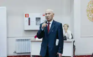 Встреча акима Атырауской области с жителями города обсуждение новых школ больниц и дорог