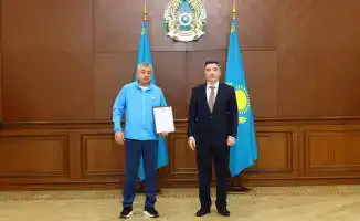 Золотые мечты: Олжас Бектенов наградил героев XXV Летних Сурдлимпийских игр