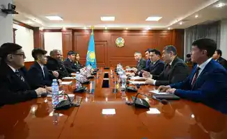 Встреча Ербола Мырзабосынова с Роем Джонсом обсуждение развития бокса в Казахстане