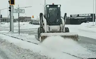 В Астане коммунальные службы успешно вывезли более 1 млн кубометров снега с начала зимнего периода
